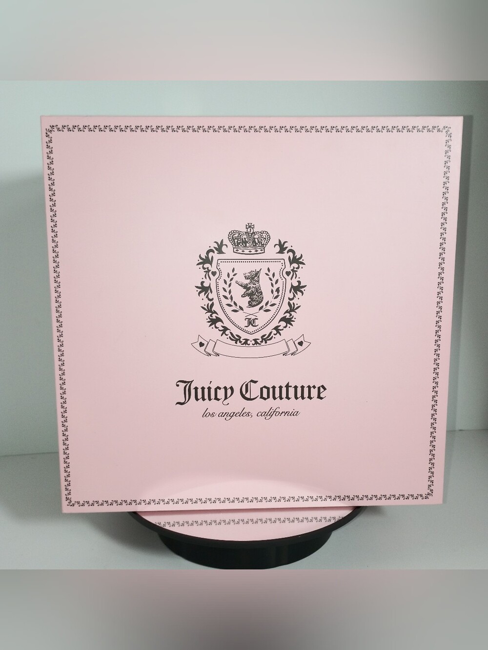 Juicy Couture Exclusive Heritage Green Velvet Chain-Handle Shoulder Bag Set - Picture 8 of 10